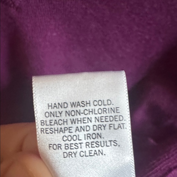 Banana Republic Purple V-Neck Sweater made with 100% Merino Fine Wool Cozy Top - Picture 5 of 6